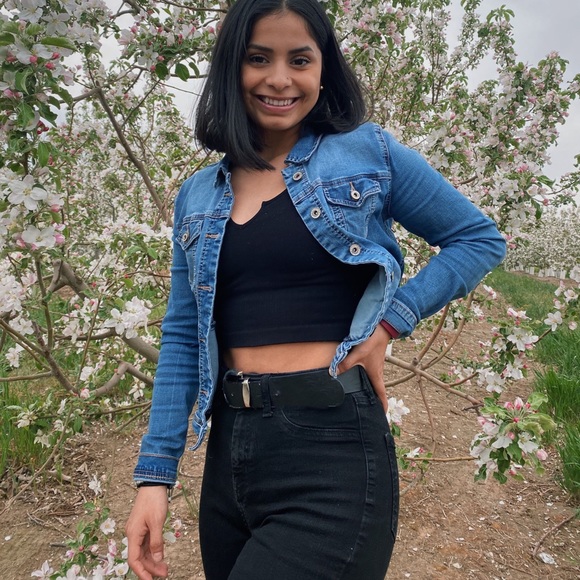 Meet your Posher, Daniela - Picture 1 of 1